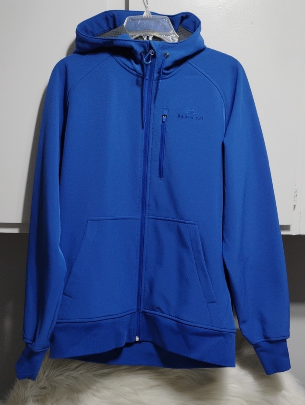 (C-68) Kathmandu Men's Blue Hooded Softshell Jacket Like New